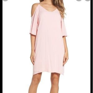 NWT Fraiche by J Crinkled V Neck Cold Shoulder Rose Pink Dress M